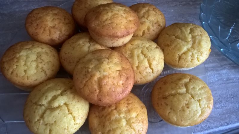 Muffiny jogurotwo-jabłkowe