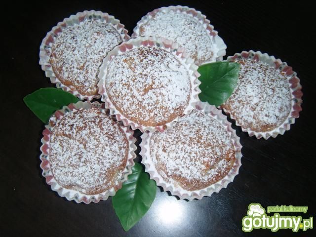 Muffiny korzenne z jabłkami