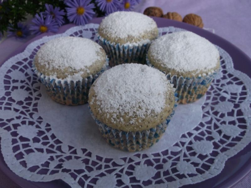 Muffiny makowe z orzechami Muffiny makowe z orzechami