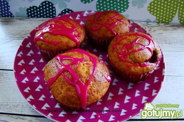 Muffiny migdałowo- truskawkowe