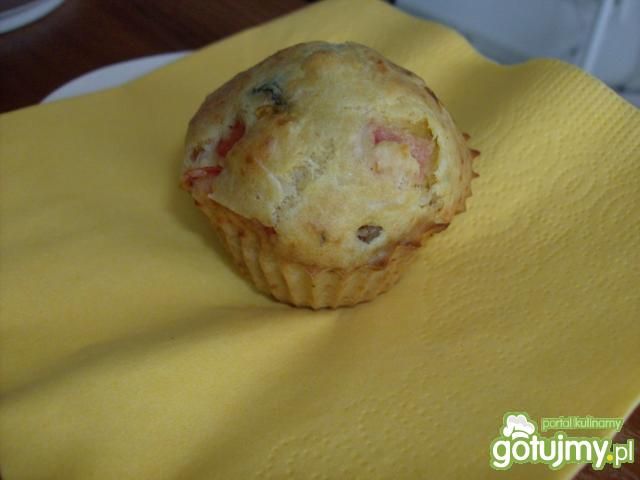 Muffiny na slono! Z wloska nutka. Muffiny na slono! Z wloska nutka.