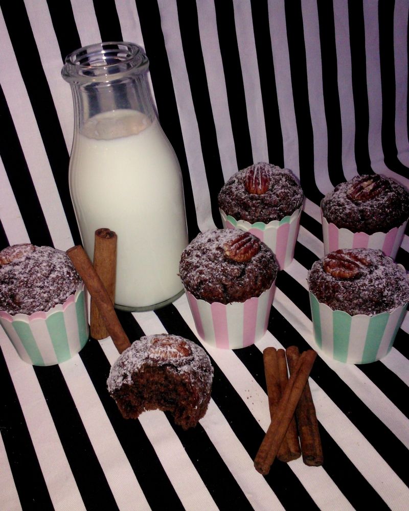 Muffiny owsiane z żurawiną i orzechami pekan Muffiny owsiane z żurawiną i orzechami pekan