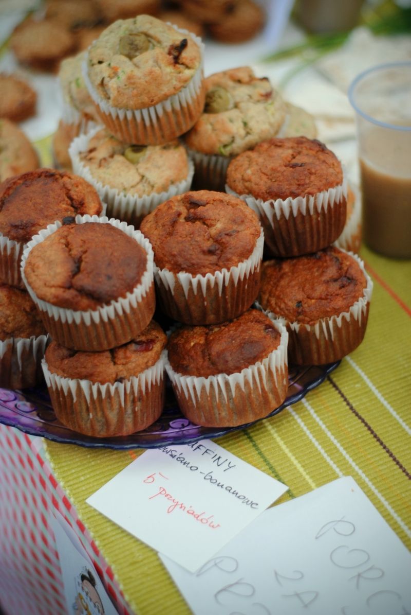 Muffiny owsiano- bananowe z żurawiną