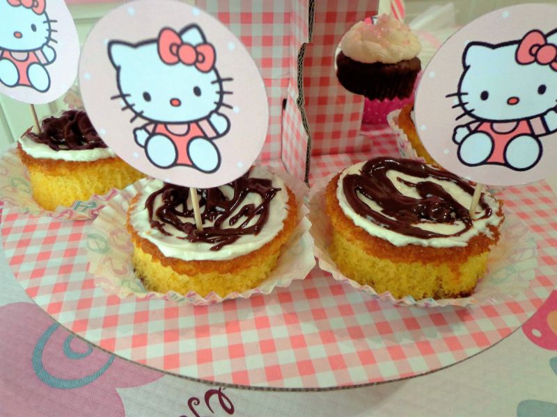Muffiny z czekoladową niespodzianką Muffiny z czekoladową niespodzianką