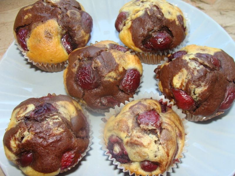Muffiny z czereśniami Muffiny z czereśniami
