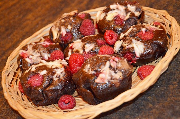 muffiny z jabłkami i malinami muffiny z jabłkami i malinami