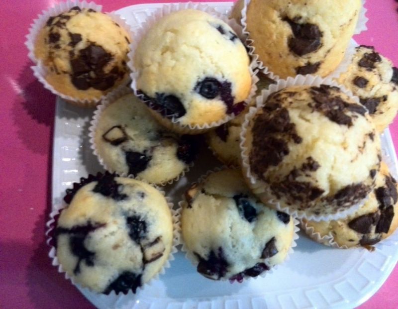 Muffiny z jagodami i czekoladą Muffiny z jagodami i czekoladą