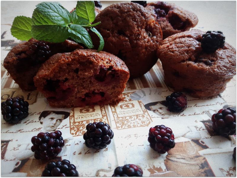 Muffiny z jeżynami Muffiny z jeżynami