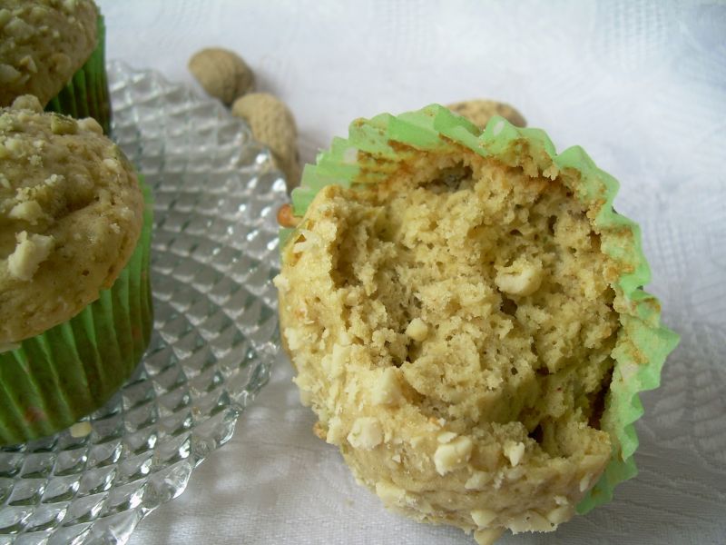 Muffiny z masłem orzechowym, orzeszkami i pestkami Muffiny z masłem orzechowym, orzeszkami i pestkami