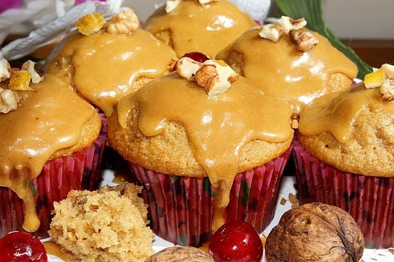 Muffiny z orzechami włoskimi i kawą zbożową Muffiny z orzechami włoskimi i kawą zbożową