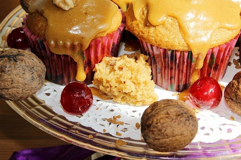 Muffiny z orzechami włoskimi i kawą zbożową Muffiny z orzechami włoskimi i kawą zbożową
