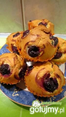Muffiny z wiśniami Muffiny z wiśniami