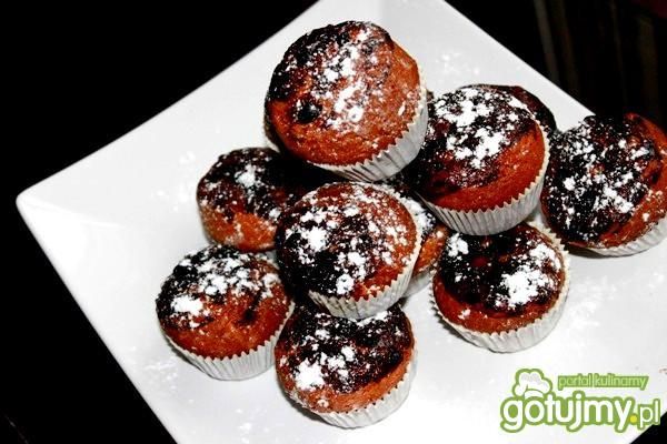 Mufiiny z konfiturą z jagód Mufiiny z konfiturą z jagód