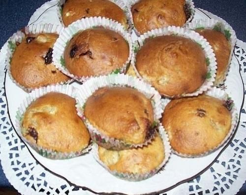 Mufinki z bananem i czekoladą Mufinki z bananem i czekoladą