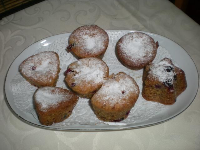 Mufinki z czarnymi porzeczkami