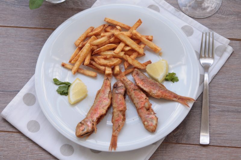 Mullet smażony z frytkami