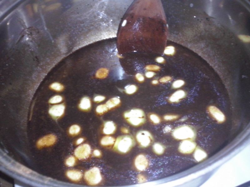 Murzynek przełożony pianką