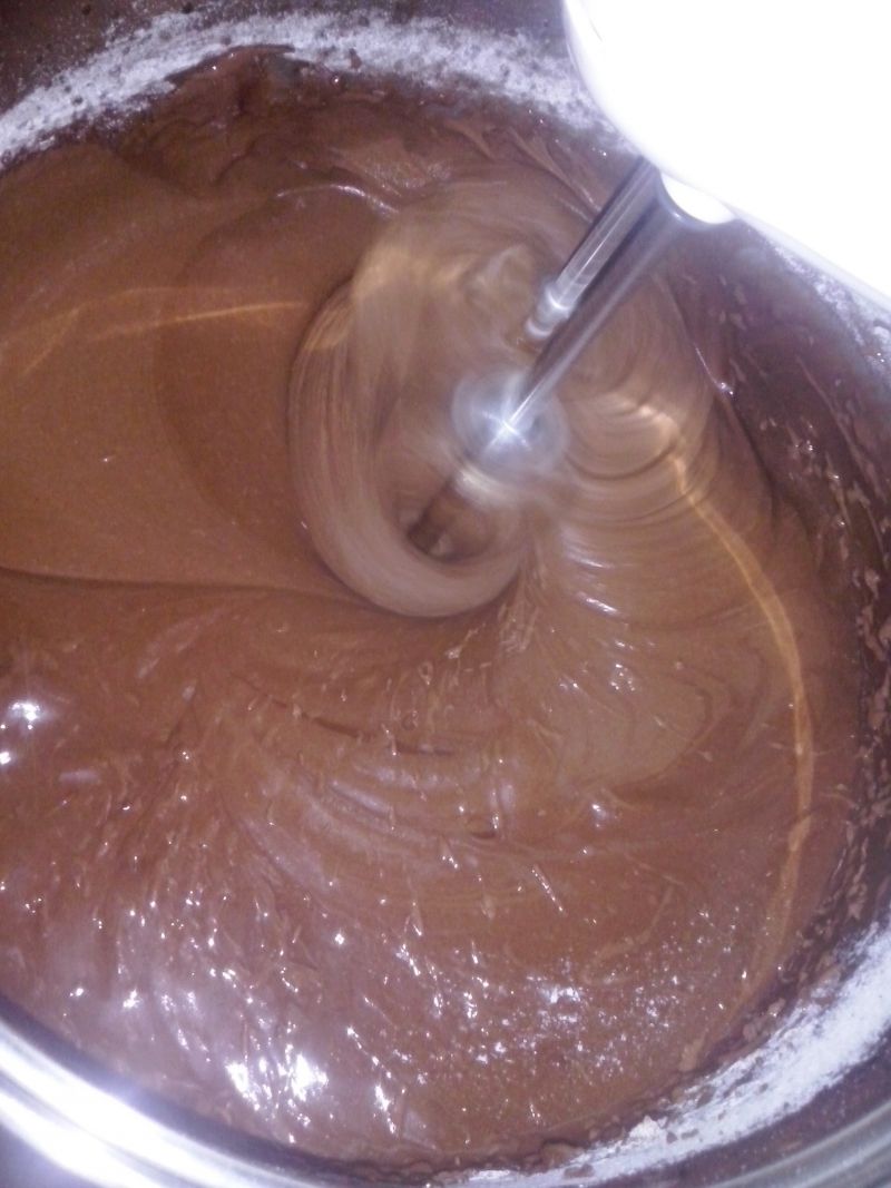 Murzynek przełożony pianką