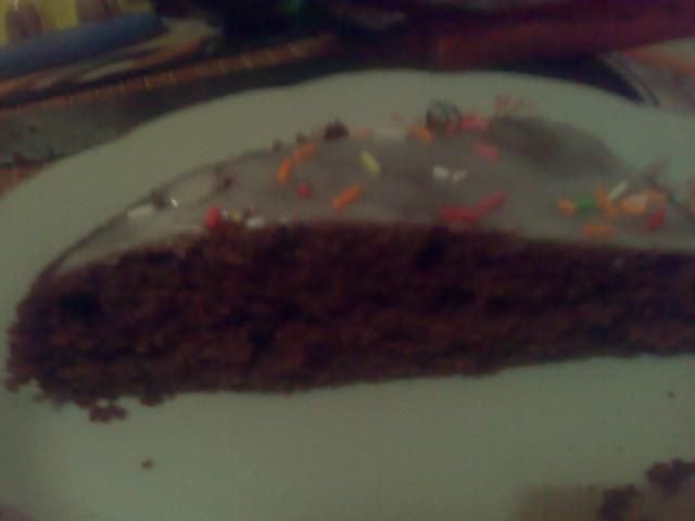 Murzynek z jabłkami i rodzynkami. Murzynek z jabłkami i rodzynkami.