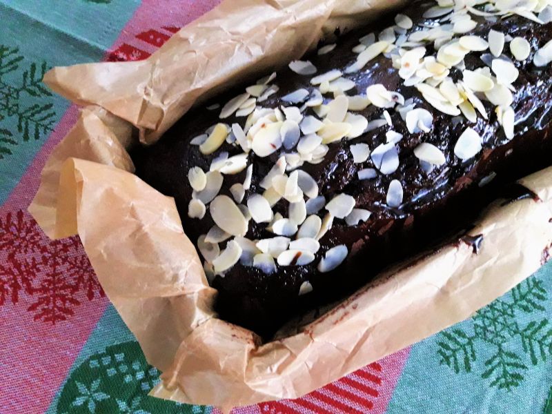 Murzynek z nutą korzenną i migdałami Murzynek z nutą korzenną i migdałami