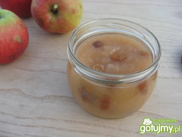 Mus jabłkowy z rodzynkami do słoików