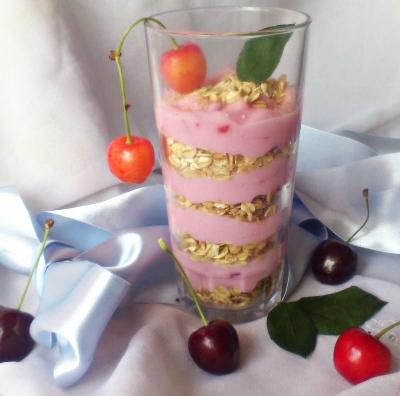 Mus jogurtowy z crunchy i owocami Di Mus jogurtowy z crunchy i owocami Di