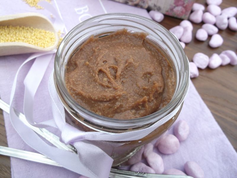 Mus z kaszy jaglanej, bananów i kakao