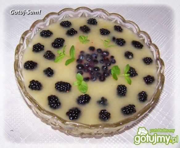 Mus z papierówek z owocami i miętą. Mus z papierówek z owocami i miętą.