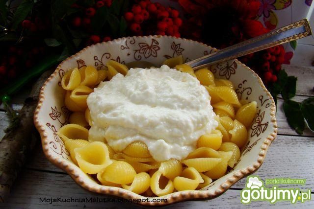Muszelki z śmietanowym serkiem  Muszelki z śmietanowym serkiem