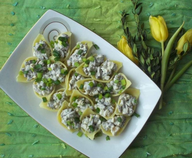 Muszle conchiglioni nadziane sałatką jajeczną Muszle conchiglioni nadziane sałatką jajeczną