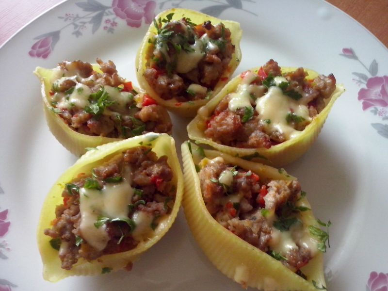 Muszle faszerowane mięsem