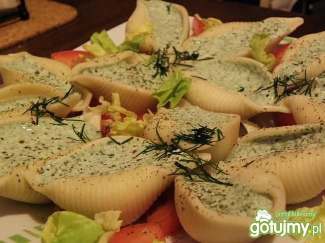 Muszle serowo-szpinakowe. Muszle serowo-szpinakowe.