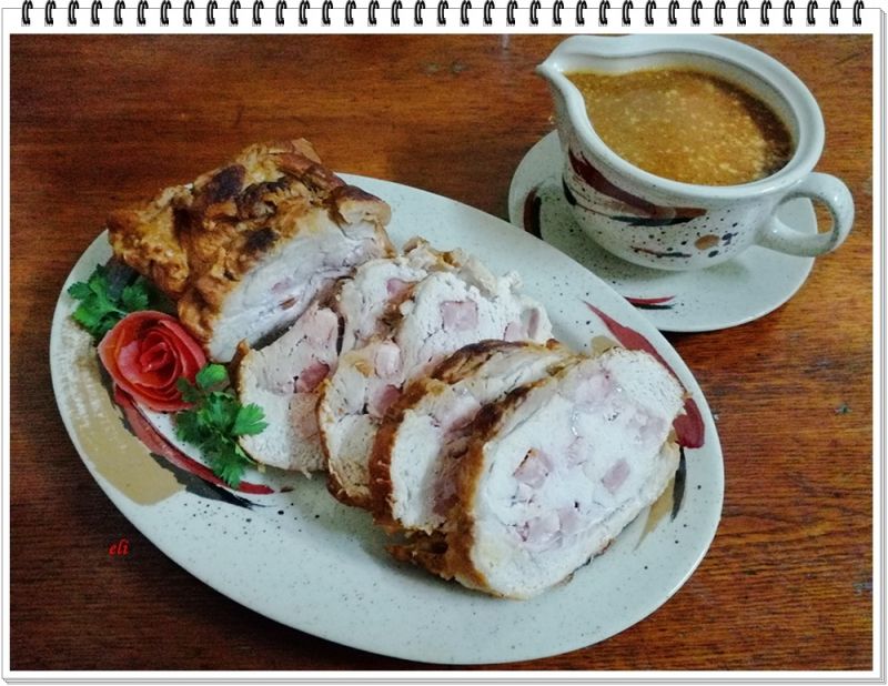 Musztardowa szynka Eli szpikowana boczkiem  Musztardowa szynka Eli szpikowana boczkiem