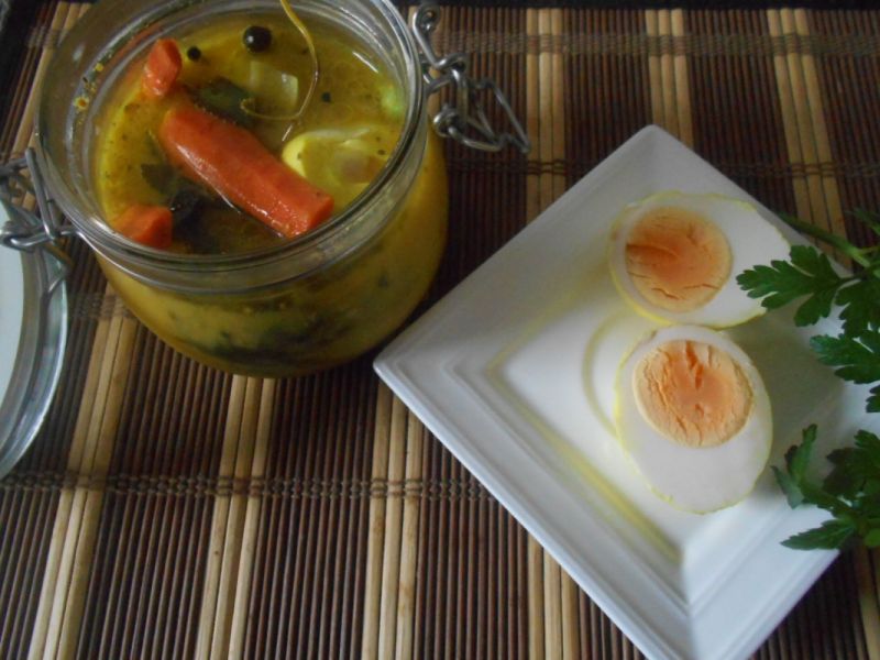 Musztardowe marynowane jajka