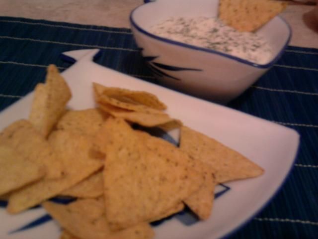 Nachos z dipem tzatzikowym 