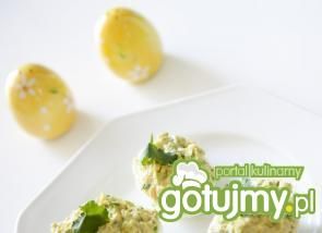 Nadziewane jajka z żółtym serem