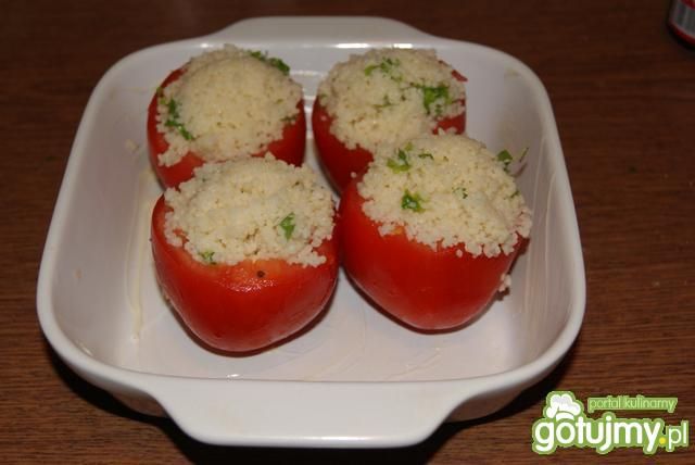 Nadziewane kuskusem pomidory 