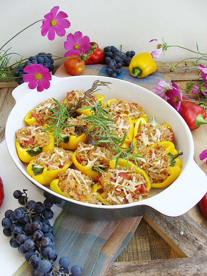 Nadziewane paprykowe miseczki