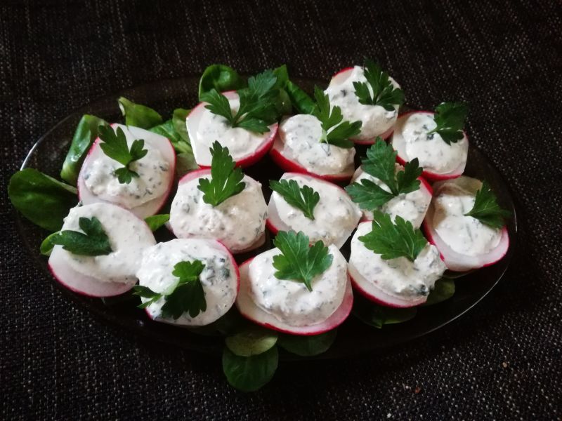 Nadziewane rzodkiewki Nadziewane rzodkiewki