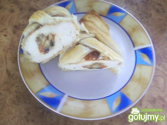 Nadziewany filet z kurczaka.