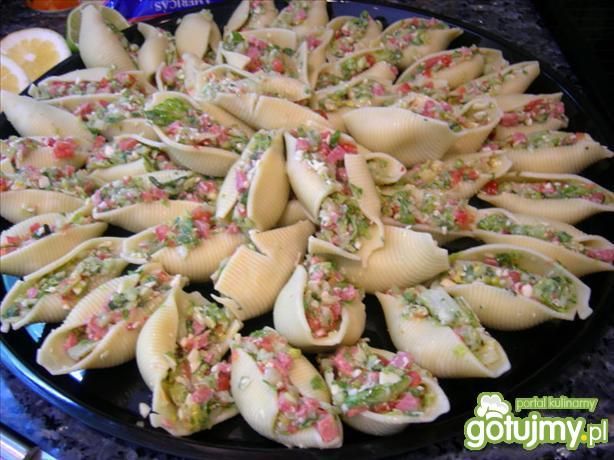 nadziewany makaron na zimno nadziewany makaron na zimno