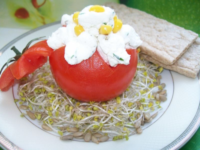 Nadziewany pomidorek Nadziewany pomidorek