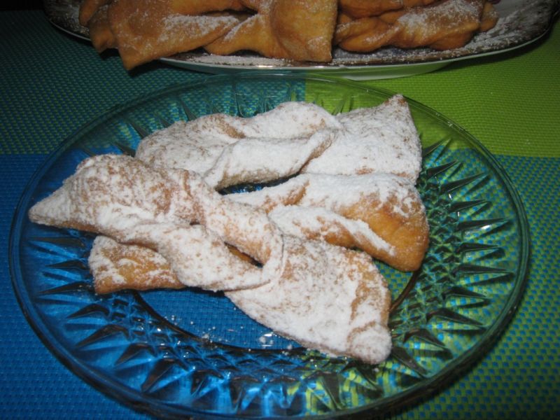 Najprostsze kruche faworki 