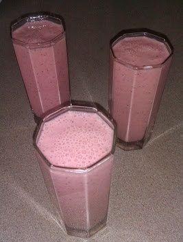 Najprostszy koktajl truskawkowy