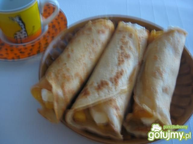 Naleśniki budyniowo-brzoskwiniowe Naleśniki budyniowo-brzoskwiniowe