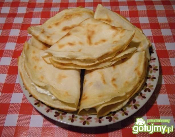 Naleśniki cytrynowe nadziewane serem