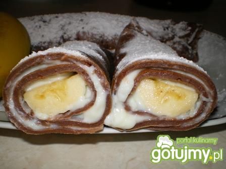 Naleśniki czekoladowe z kremem i bananem