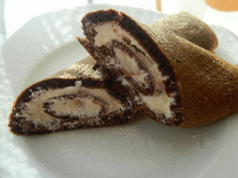 Naleśniki czekoladowe z serem Naleśniki czekoladowe z serem