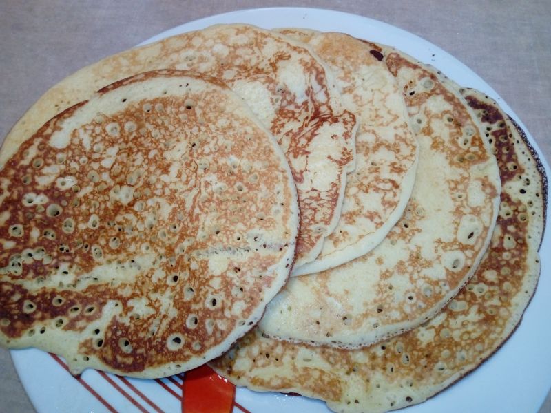 Naleśniki drożdżowe Naleśniki drożdżowe