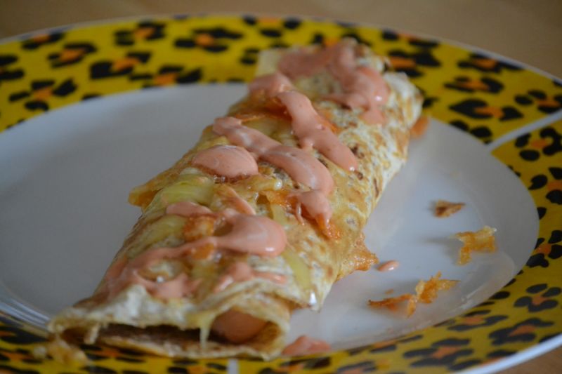 Naleśniki gryczane z parówkami 